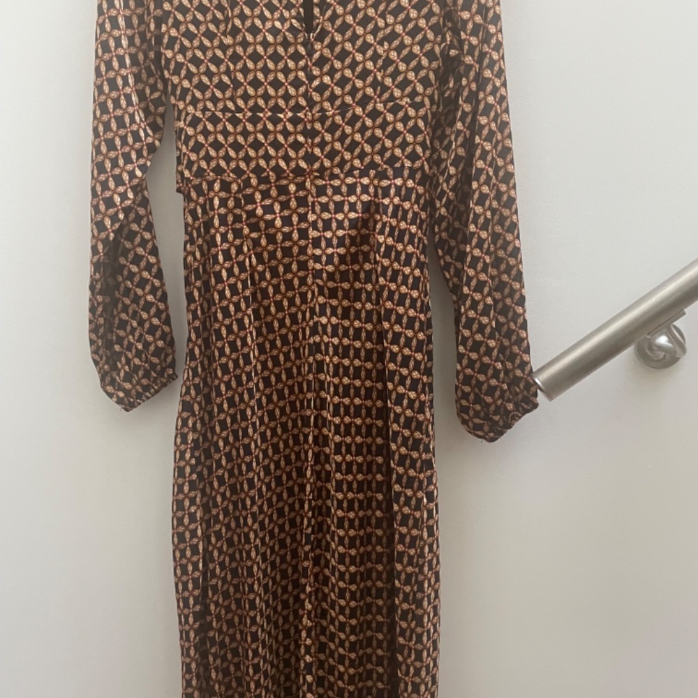 Dress - Picture 2 of 3